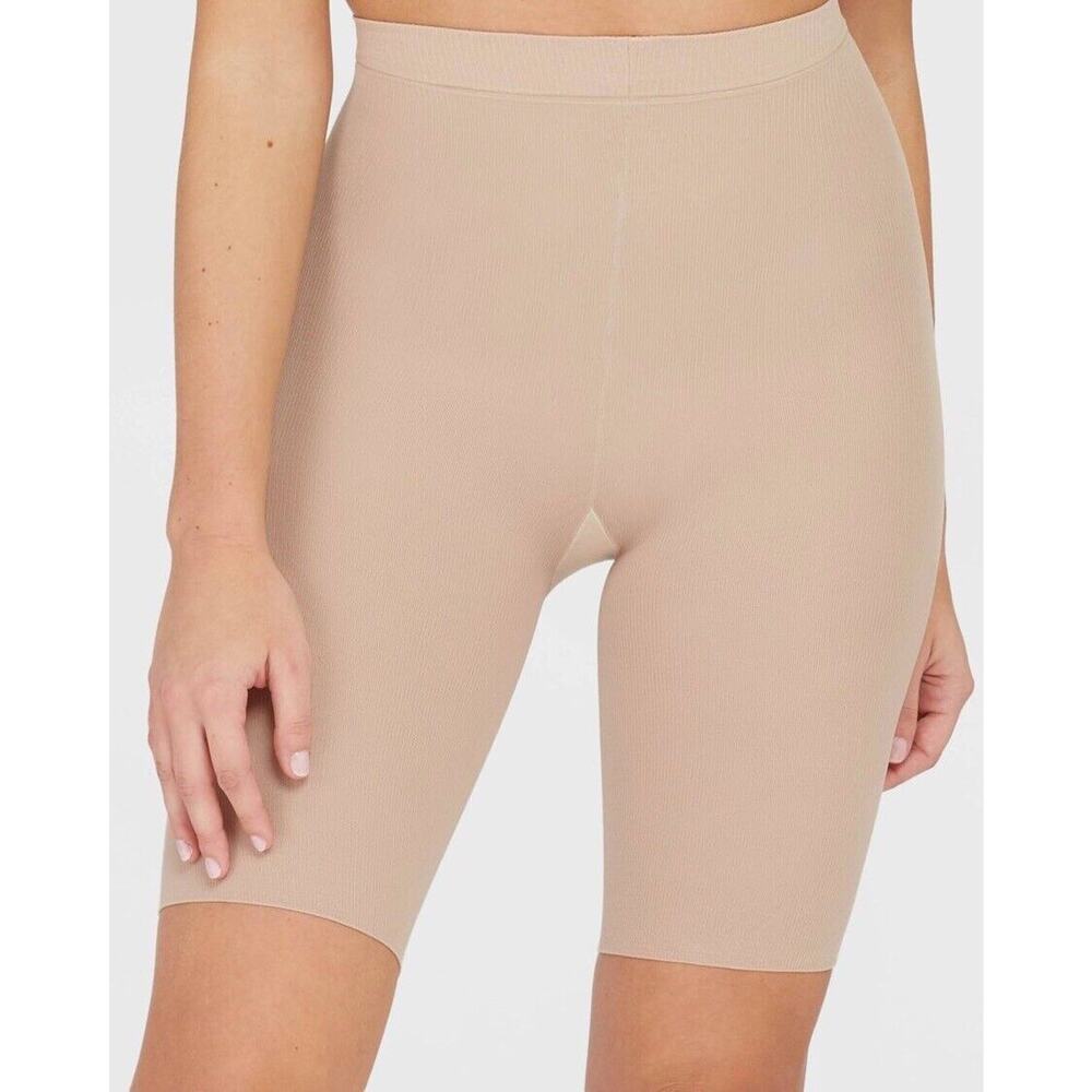 New Assets by Sarah Blakely Spanx Nude Mid Thigh Shaper in Sz 5. (220-265 lbs)